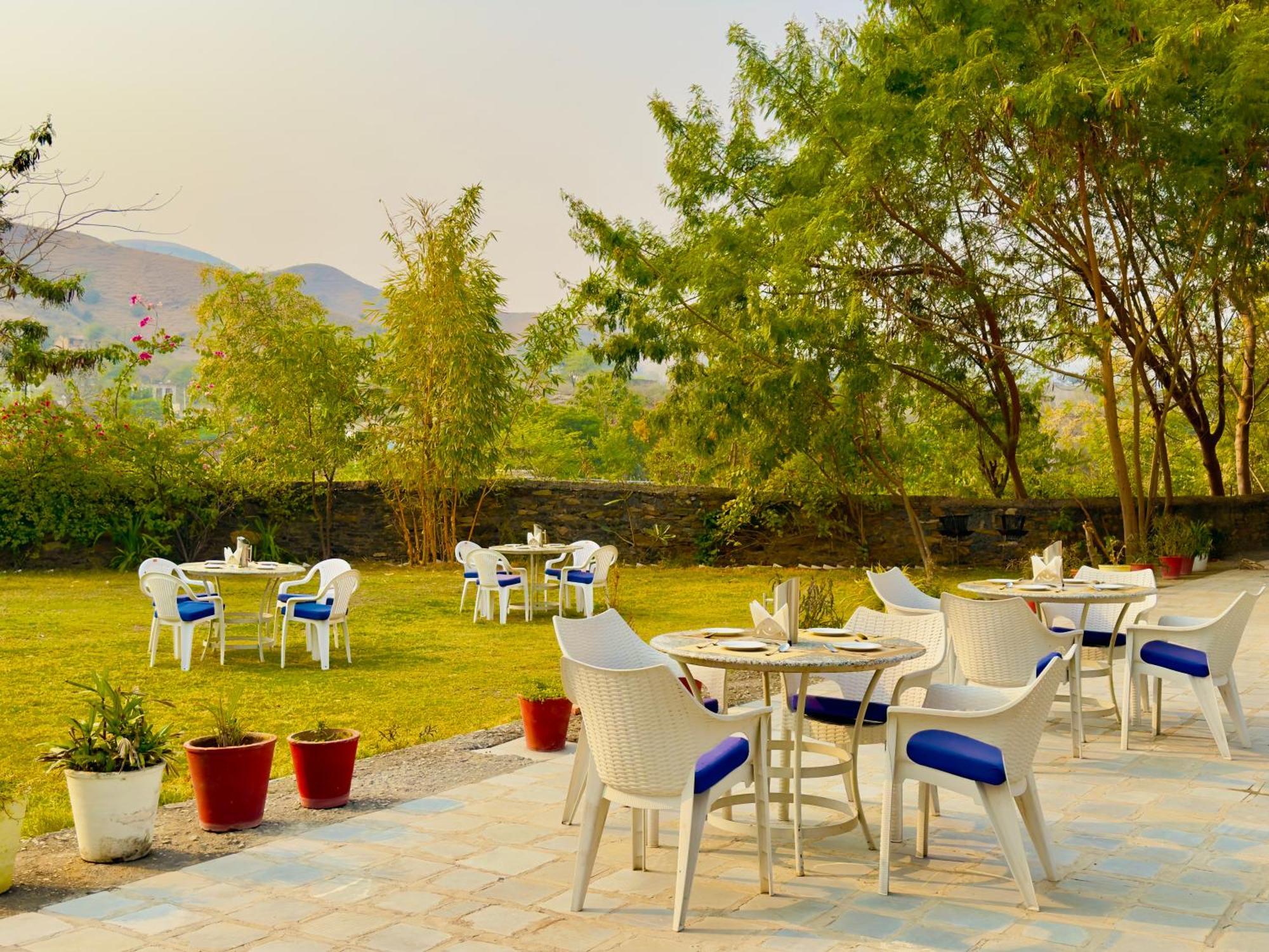 Jag Aravali Resort Udaipur By Naina Staycation - Best For Corporate Events - Family Resort - Swimming Pool - Gardens Exterior foto